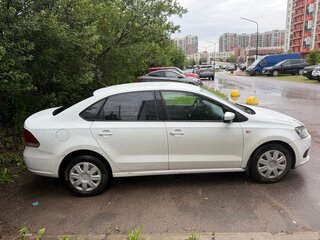 2014 Volkswagen Polo V, белый, 750000 рублей, вид 3