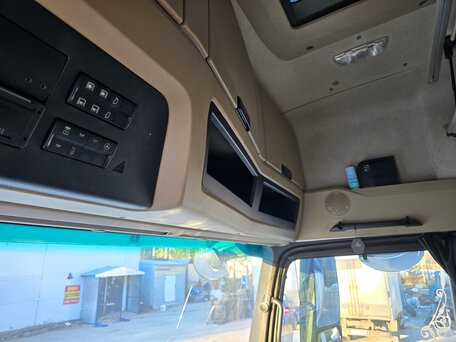 2017 Mercedes-Benz Actros, белый, 5000000 рублей, вид 5
