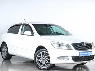 2013 Skoda Octavia II (A5) Рестайлинг, белый, 899000 рублей, вид 1