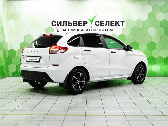 2018 Lada (ВАЗ) XRAY I, белый, 700000 рублей - вид 1