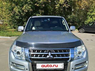 2014 Mitsubishi Pajero IV Рестайлинг 2, серебристый, 2450000 рублей, вид 1