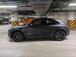 2020 Porsche Macan S I Рестайлинг, серый, 6000000 рублей, вид 3