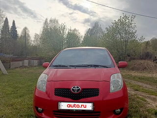 2008 Toyota Yaris II, красный, 525000 рублей, вид 2