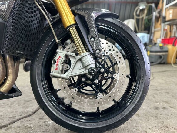 2022 Triumph Speed Triple, белый, 1550000 рублей - вид 38