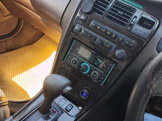 1995 Toyota Mark II VII (X90), белый, 700000 рублей, вид 3