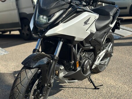 2026 Honda NC 750X, белый, 1380000 рублей, вид 2