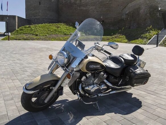 1996 Yamaha Royal Star, бежевый, 500000 рублей