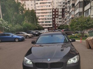 2011 BMW 5 серии 523i VI (F10/F11/F07), чёрный, 1725000 рублей, вид 2