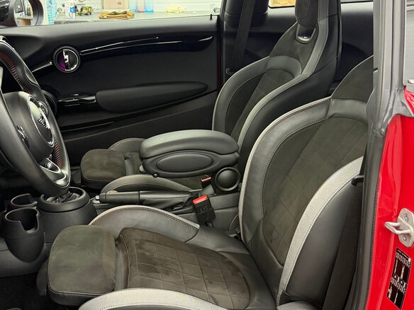2020 Mini Hatch Cooper S III (F55/F56) Рестайлинг, красный, 3200000 рублей - вид 10
