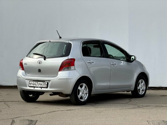 2009 Toyota Vitz II (XP90), серый - вид 12