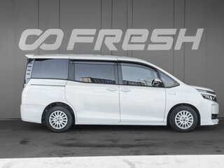 2014 Toyota Voxy III (R80), белый, 1890000 рублей, вид 5