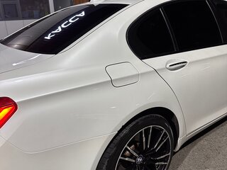 2011 BMW 7 серии Long 730Ld V (F01/F02/F04), белый, 1780000 рублей, вид 4