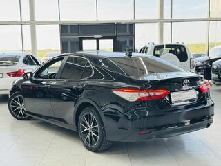 2021 Toyota Camry VIII (XV70) Рестайлинг, чёрный, 2899000 рублей, вид 5