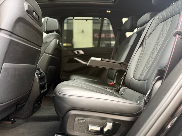 2025 BMW X5 30d IV (G05/G18) Рестайлинг, чёрный, 17000000 рублей - вид 31