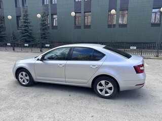 2017 Skoda Octavia III (A7) Рестайлинг, серый, 1300000 рублей, вид 4