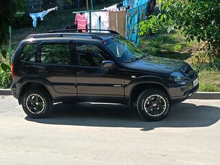 2014 Chevrolet Niva I Рестайлинг, коричневый, 550000 рублей, вид 3