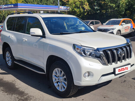 2015 Toyota Land Cruiser Prado 6-speed 150 Series Рестайлинг 1, белый, 3350000 рублей, вид 2