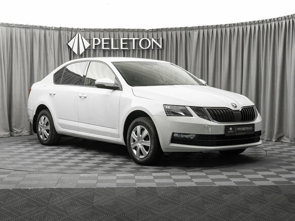 2019 Skoda Octavia III (A7) Рестайлинг, белый, 1525000 рублей - вид 1