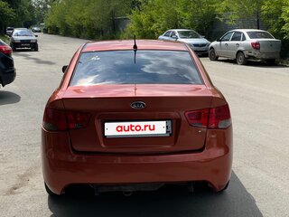 2011 Kia Cerato 5-speed II, оранжевый, 510000 рублей, вид 3