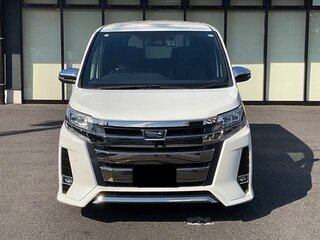 2021 Toyota Noah III (R80) Рестайлинг, белый, 2231000 рублей, вид 2