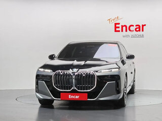 2025 BMW 7 серии 740d xDrive VII (G70), серебристый, 14700000 рублей, вид 3