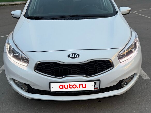 2014 Kia Ceed II, белый - вид 1
