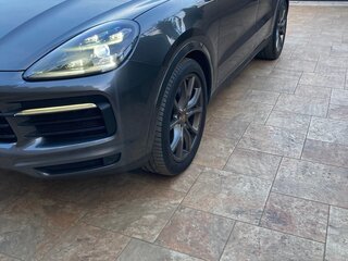 2020 Porsche Cayenne III, серый, 8200000 рублей, вид 1