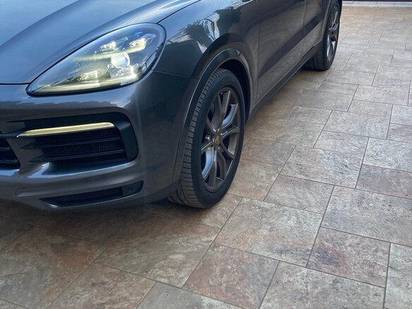 2020 Porsche Cayenne III, серый, 8200000 рублей