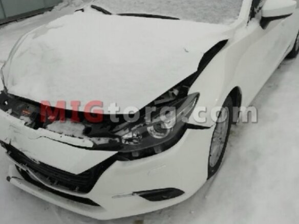 2018 Mazda 3 III (BM) Рестайлинг, белый, 1250000 рублей - вид 13