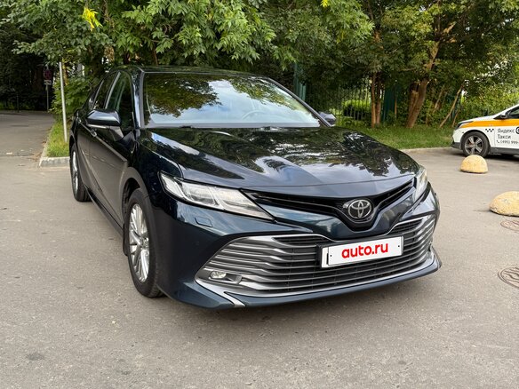 2019 Toyota Camry VIII (XV70), синий, 2700000 рублей - вид 2