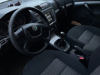 2012 Skoda Octavia II (A5) Рестайлинг, белый, 800000 рублей, вид 5
