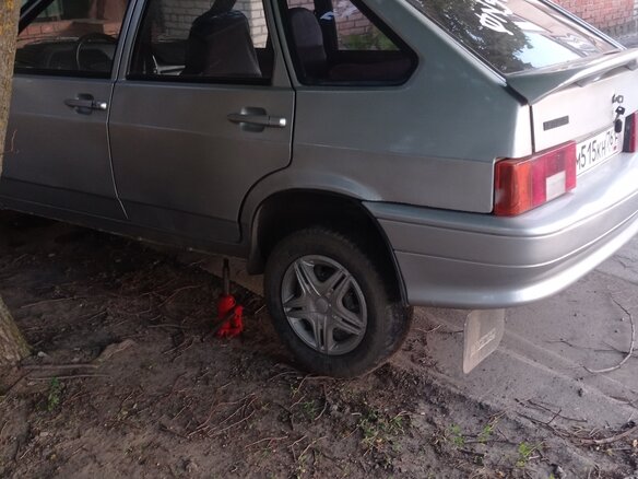 2008 Lada (ВАЗ) 2114, серебристый, 160000 рублей - вид 10