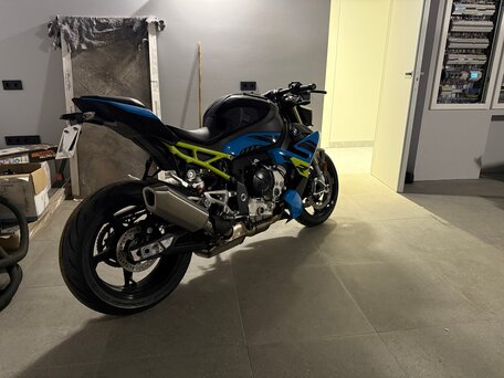 2025 BMW S 1000 R, синий, 2300000 рублей, вид 4