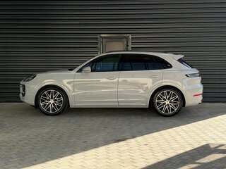 2026 Porsche Cayenne III Рестайлинг, серый, 21900000 рублей, вид 2