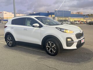 2021 Kia Sportage IV Рестайлинг, белый, 2100000 рублей, вид 2