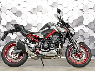 2023 Kawasaki Z 900, серый, 1099000 рублей, вид 3