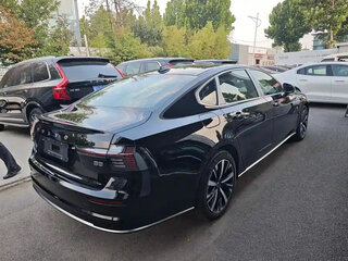 2025 Volvo S90 II Рестайлинг 2, чёрный, 5900000 рублей, вид 4