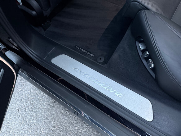 2021 Porsche Panamera 4 Executive II Рестайлинг, чёрный, 8999999 рублей - вид 13