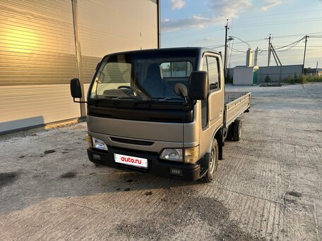 2001 Nissan Atlas, серебристый, 1150000 рублей, вид 1