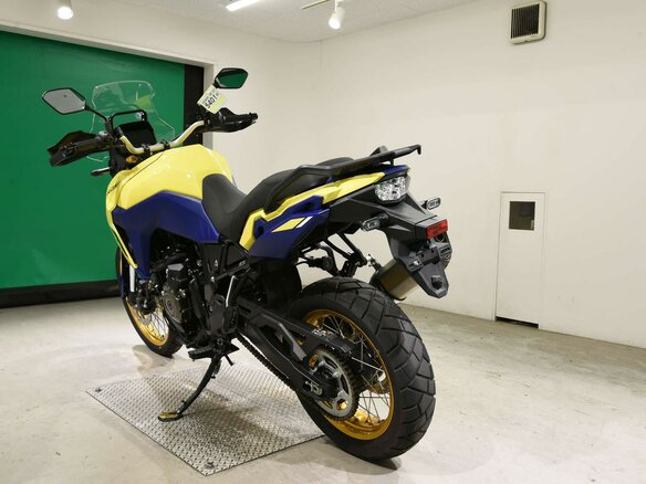 2023 Suzuki V-Strom 800DE, жёлтый, 1277000 рублей - вид 5