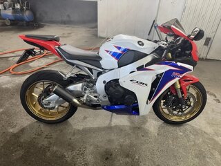2010 Honda CBR 1000 RR/RA Fireblade, белый, 780000 рублей, вид 2
