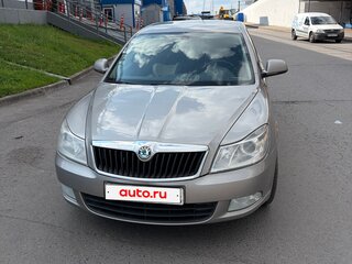 2010 Skoda Octavia II (A5) Рестайлинг, серый, 550000 рублей, вид 2