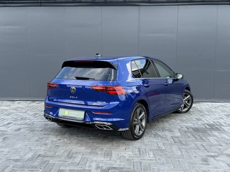 2021 Volkswagen Golf VIII, синий, 2275000 рублей, вид 2