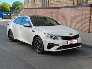 2019 Kia Optima IV Рестайлинг, белый, 2150000 рублей, вид 4