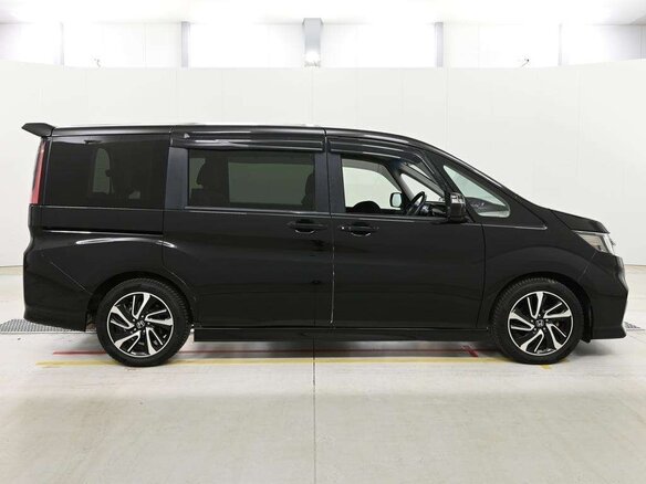 2019 Honda Stepwgn Spada V Рестайлинг, чёрный - вид 4