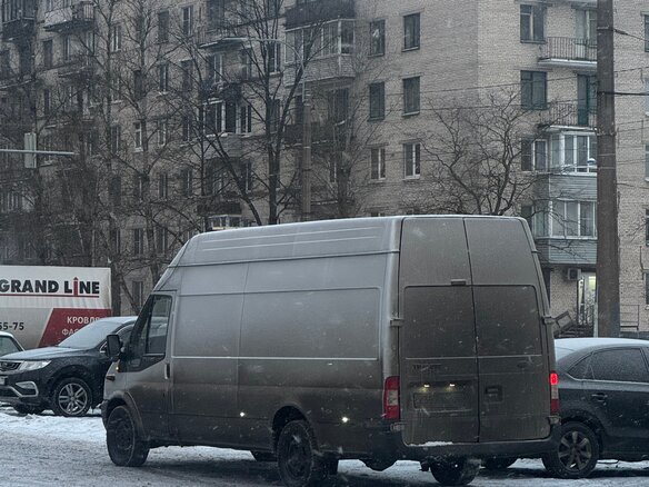 2011 Ford Transit, серебристый, 800000 рублей - вид 18