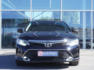 2017 Toyota Camry VII (XV50) Рестайлинг 2, чёрный, 1995000 рублей, вид 2