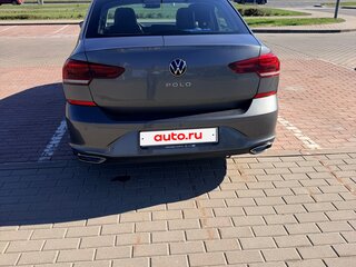 2020 Volkswagen Polo VI, серый, 1900000 рублей, вид 4