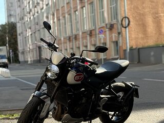 2024 Triumph Trident 660, белый, 950000 рублей, вид 5