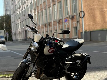 2024 Triumph Trident 660, белый, 950000 рублей, вид 5
